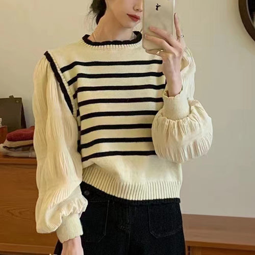 Pull rayé pour femmes avec manches bouffantes et détails côtelés Chic & Stil