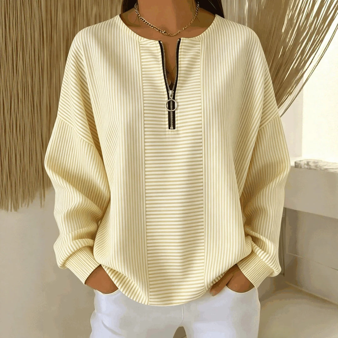 Women's Oversize Sweater with fine rib structure and short zipper Amarae