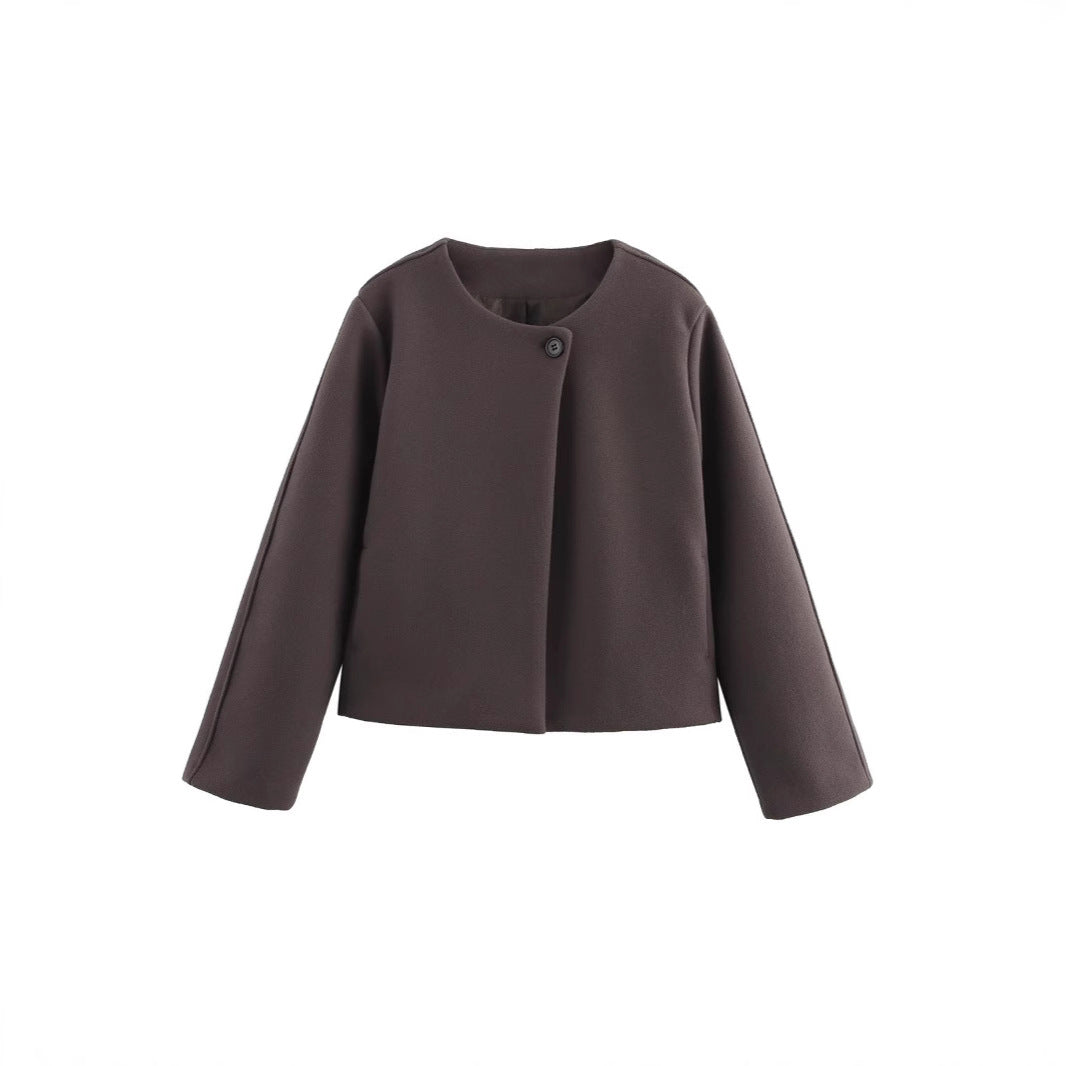 Fashionable short jacket for women with a minimalist design and an elegant button closure Lune London