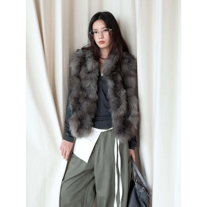 Women's short faux fur vest with voluminous collar and boxy silhouette Amarae