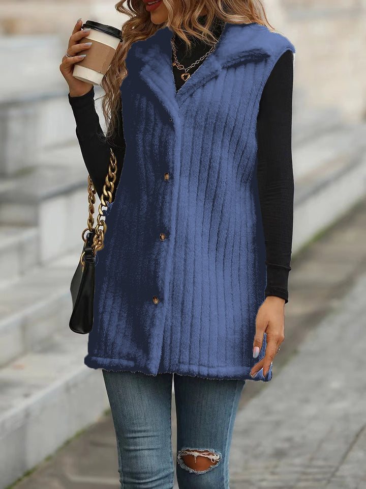 Elegant and warm ladies lined jacket with button closure Lune London