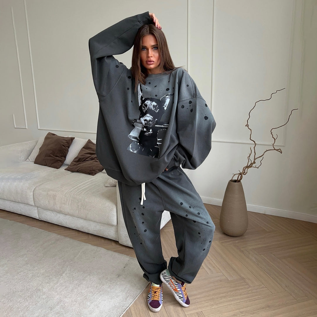 Oversized sweatshirt for women with graphic artistic pattern and casual fit Amarae