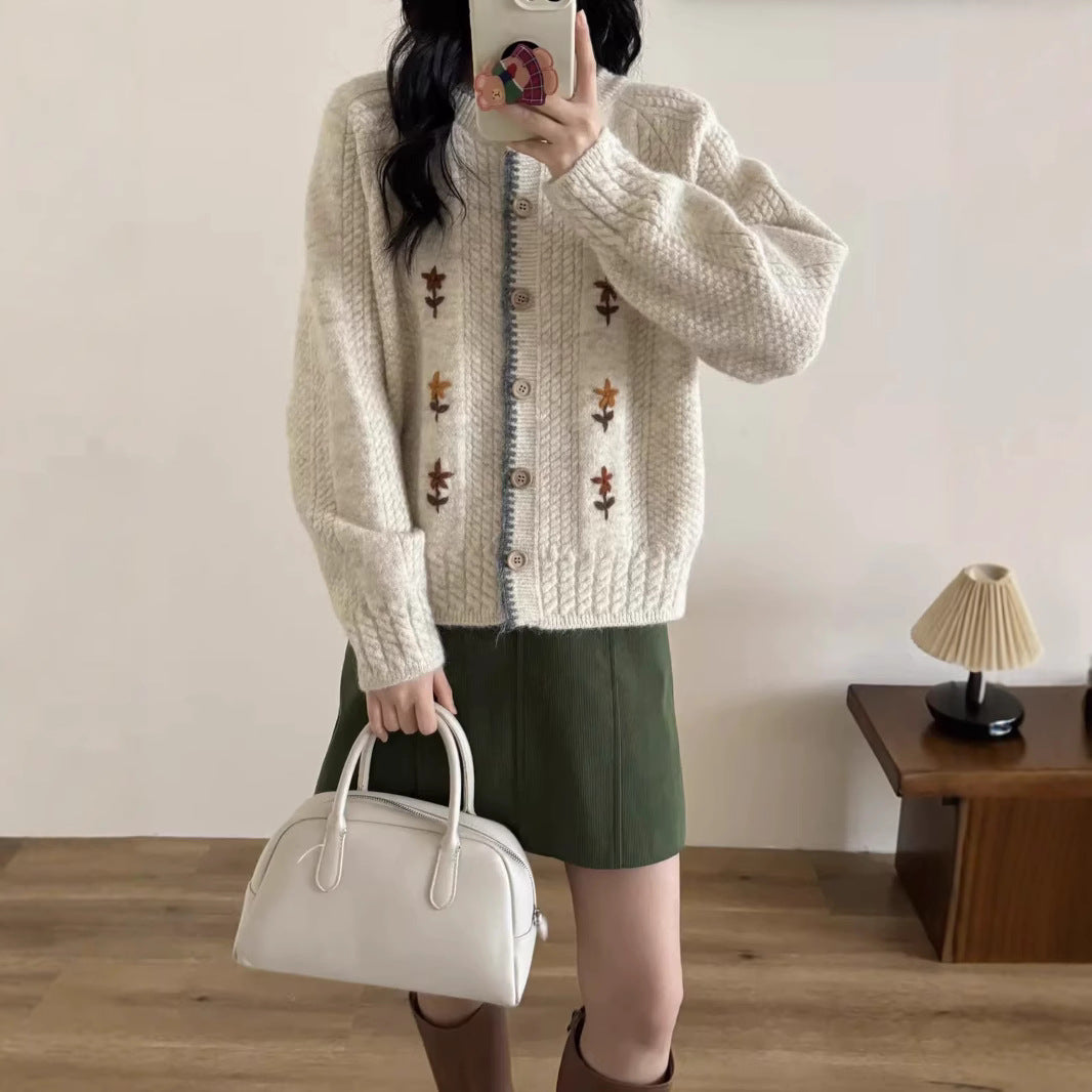 Ladies' knit jacket with floral design and high-quality button details Lune London