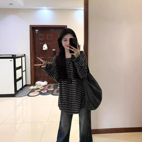 Ladies Casual Striped Oversized Shirt with Wide Sleeves Chic & Stil