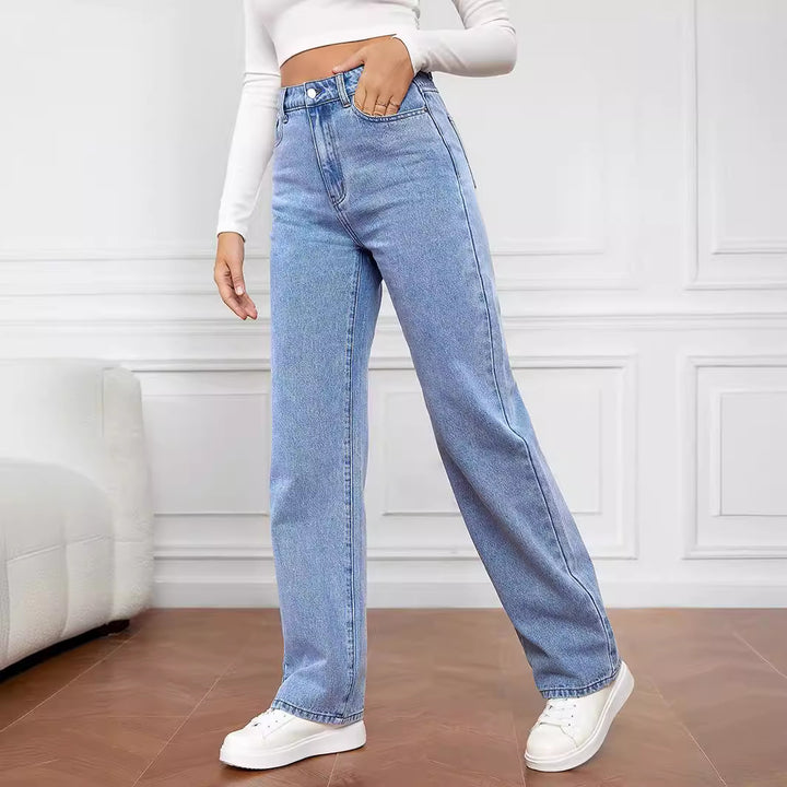 High-waisted women's jeans with a wide fit, casual look, and classic pockets Chic & Stil