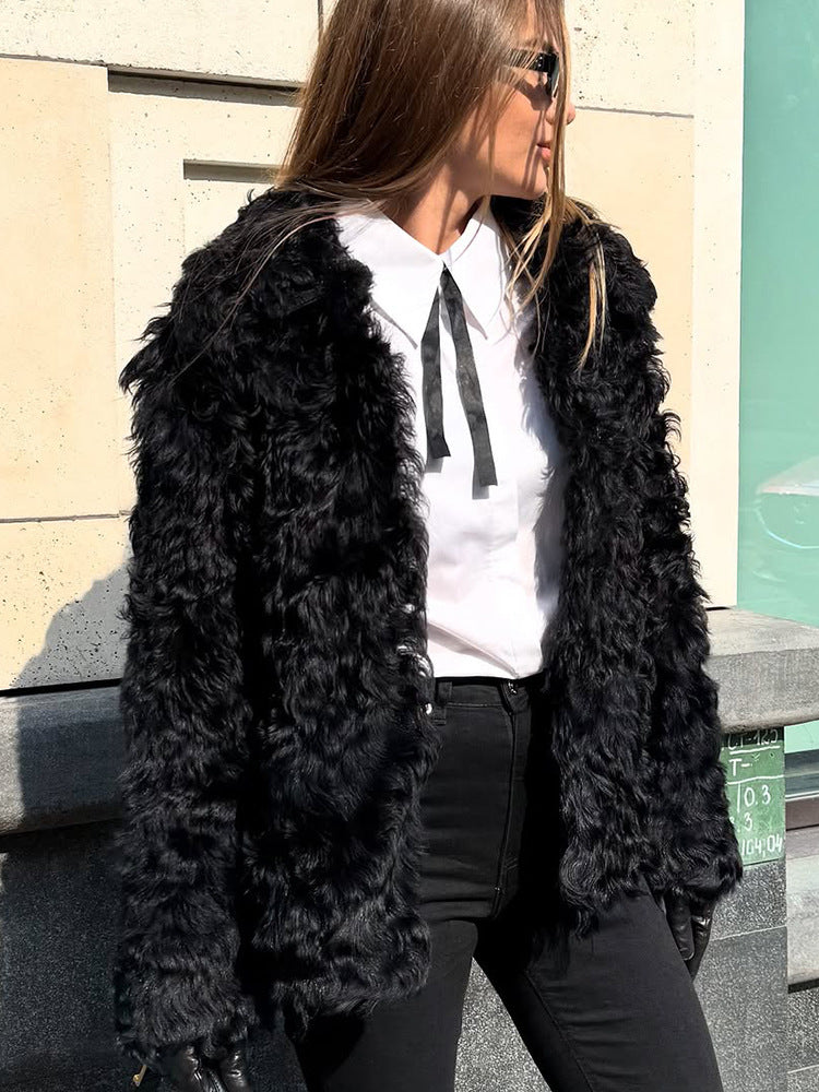 Women's Boxy Short Coat made of crinkled Faux Fur with structured wave pattern and open front Amarae
