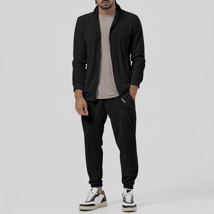 Men's sports suit with functional zip pockets and breathable material Lune London