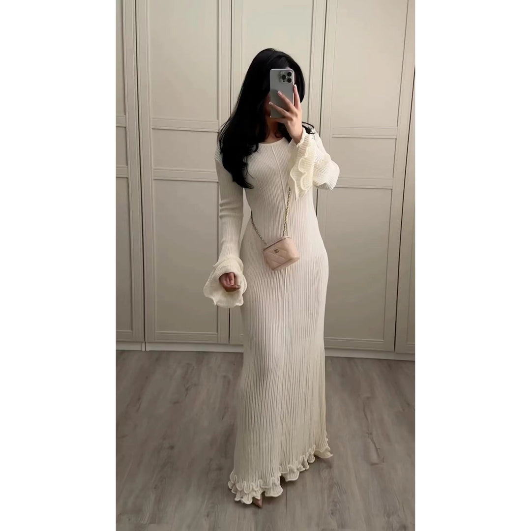 Elegant knitted dress for women with lace details and long sleeves Lune London