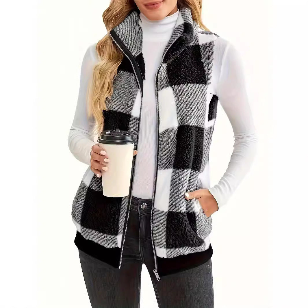 Women plaid fleece gilet with practical pockets Amarae