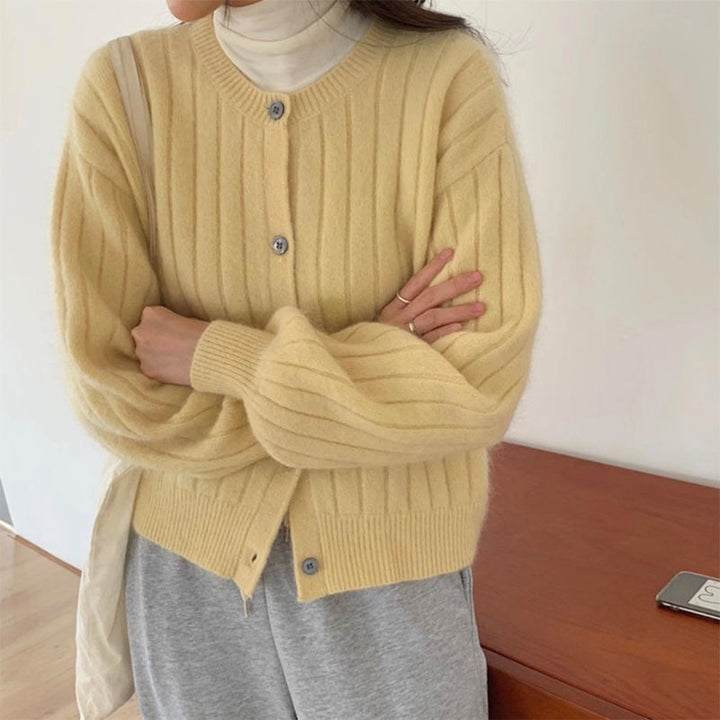Cardigan à boutons confortable pour femmes avec texture côtelée Chic & Stil