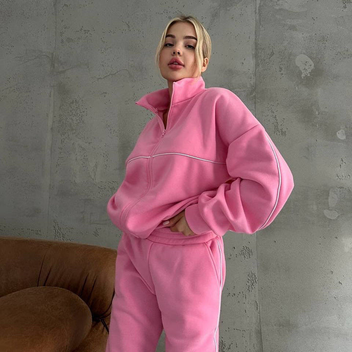 Comfortable fleece tracksuit for women with high collar and zipper Lune London