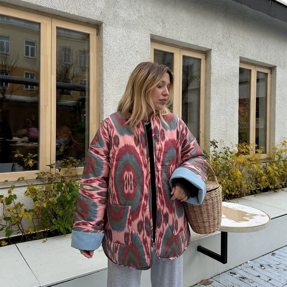 Women's quilted kimono jacket with ikat print, oversized cut and contrasting cuffs Amarae