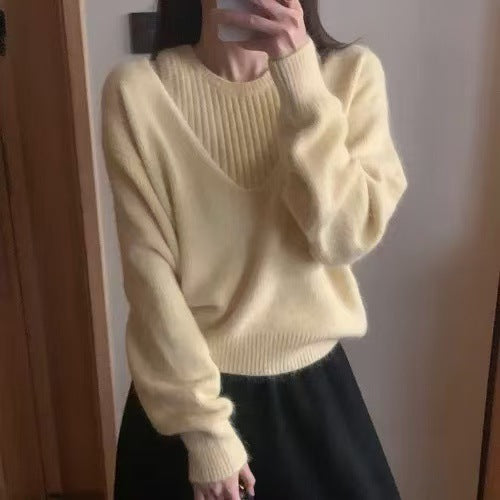 Pull décontracté pour femmes avec col en V et design texturé Chic & Stil