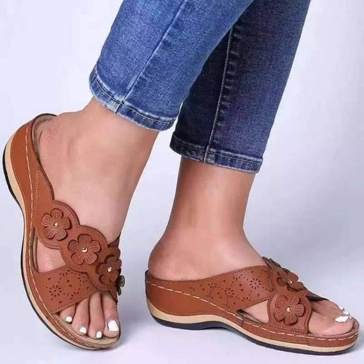Comfortable sandals for women with trendy floral appliqués Lune London