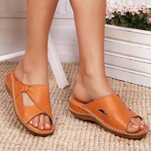 Comfortable slippers for ladies with anatomical sole and elastic straps Amarae