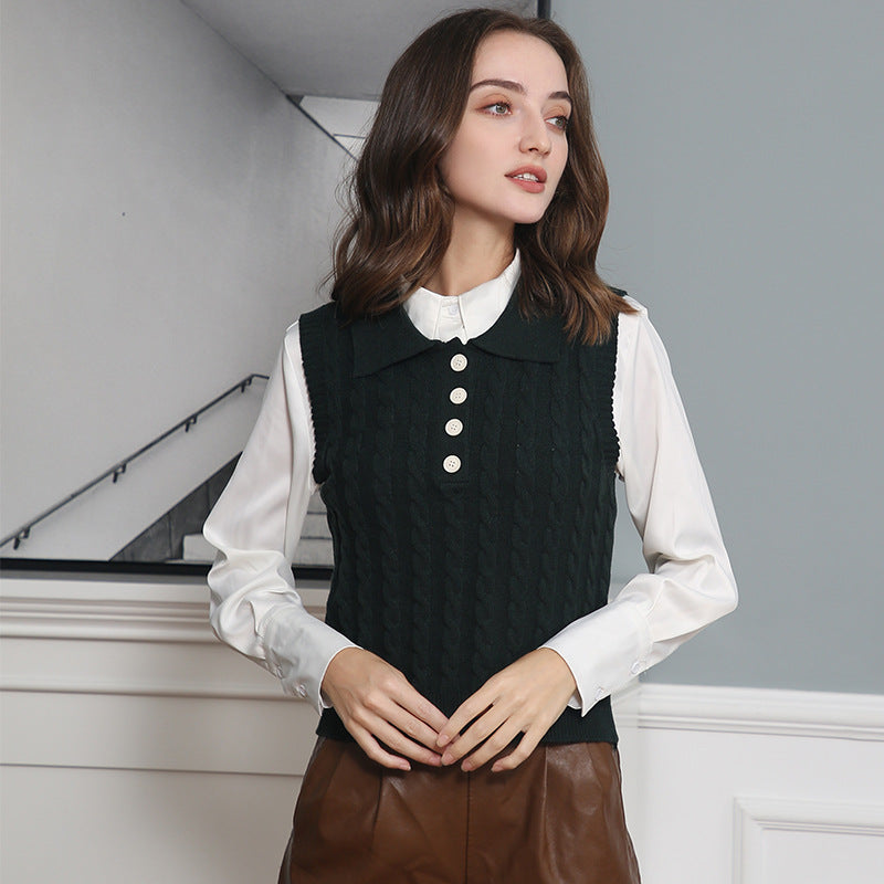 Women knitted tank top with Amarae collar