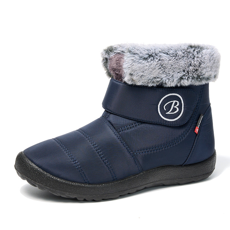 Insulated winter boots for women with practical velcro closure and warm fleece lining Lune London