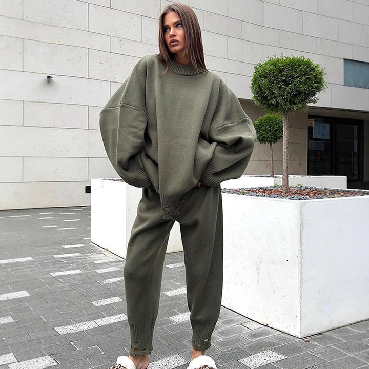 Women's Oversized Knit Set made of Fine Knit with Destroyed Hem, Wide Sweater and Casual Slip-On Pants Amarae