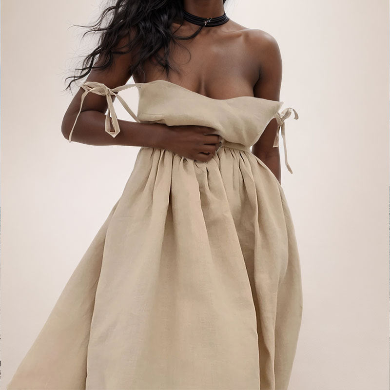 Robe longue en lin pour femmes avec décolleté en V profond et taille cintrée Chic & Stil