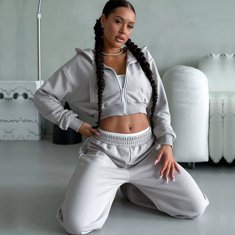 Lune London | Women's cropped sports jacket and loose jogger pants set