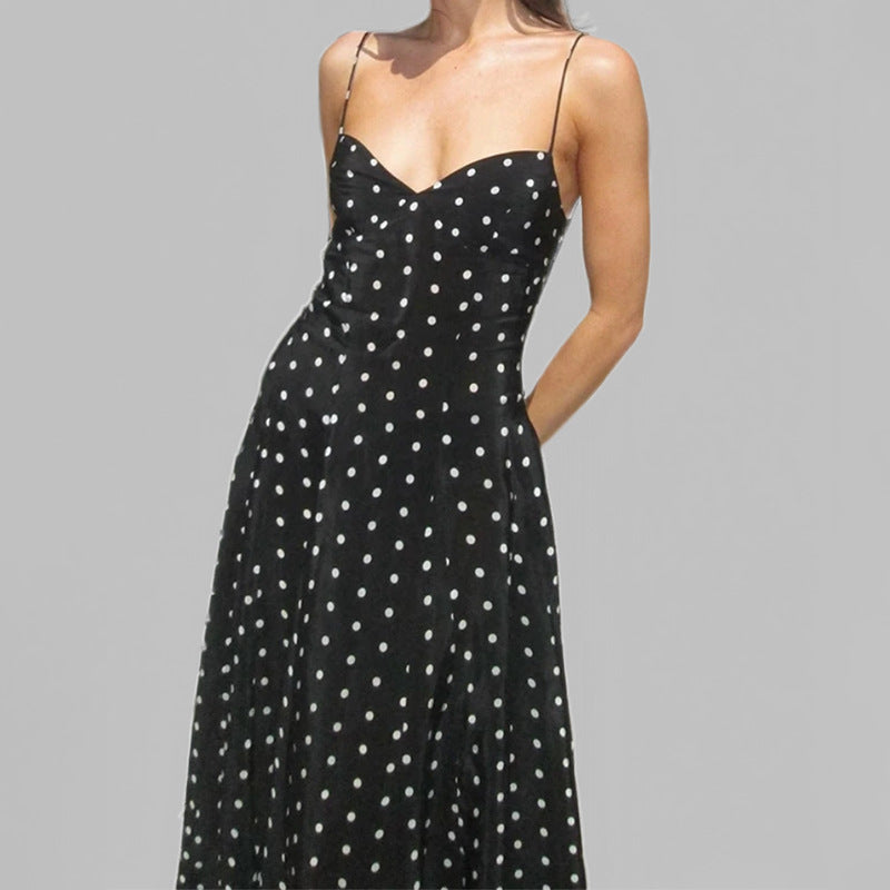 Robe maxi pour femmes avec design à pois et bretelles spaghetti Chic & Stil