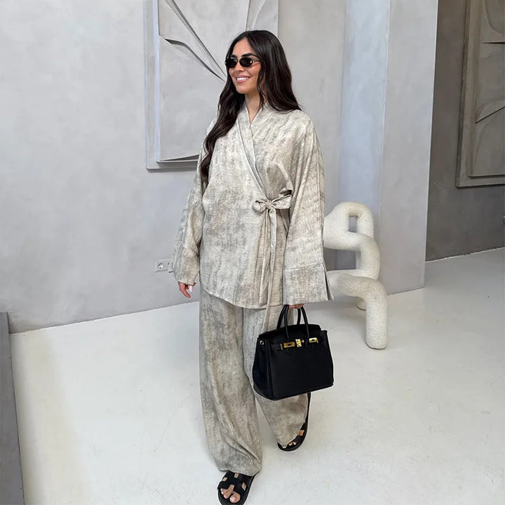 Ensemble élégant et décontracté pour femmes comprenant un haut et un pantalon large Chic & Stil
