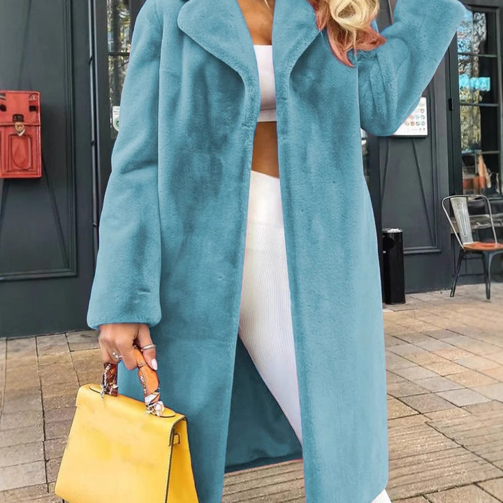 Elegant fleece jacket for women with a modern cut and generous pockets Lune London