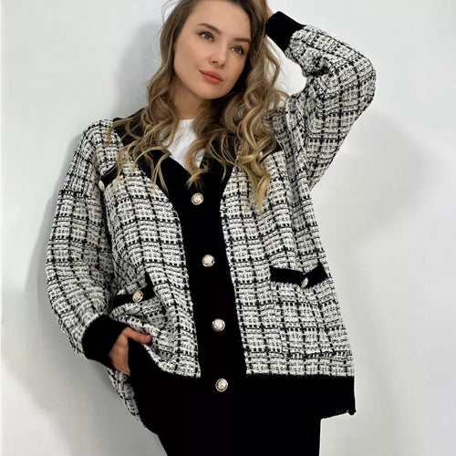 Cardigan en bouclé pour femme avec détails de boutons élégants Chic & Stil