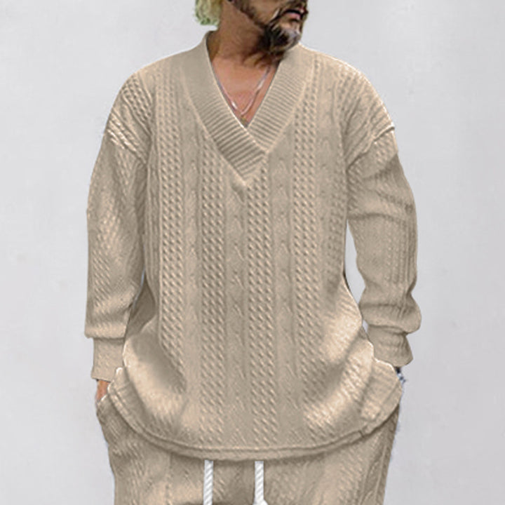 Chunky knit pullover for men with V-neck and relaxed fit Lune London
