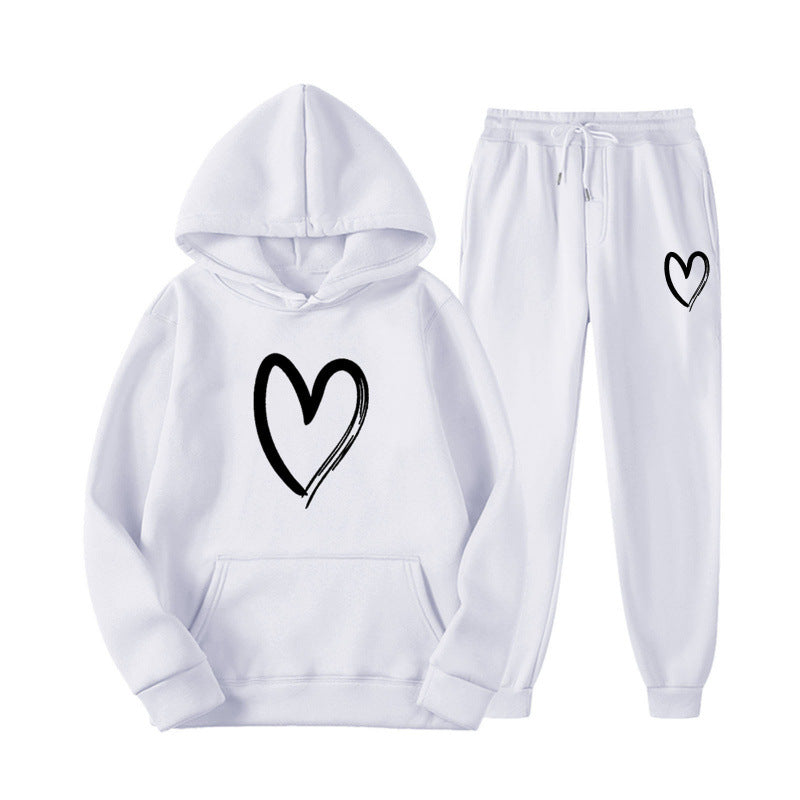 Women's sweatsuit with kangaroo pocket and heart-shaped print Lune London
