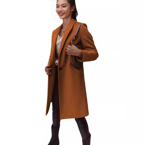 Elegant and high-quality wool coat for women with a fitted cut Amarae