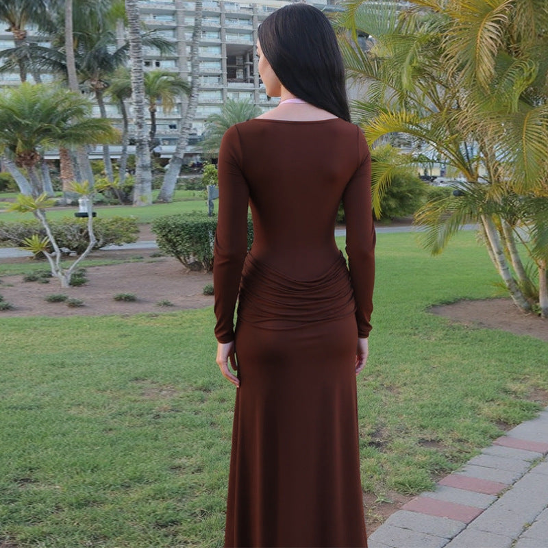 Elegant maxi dresses for women with a sculpting cut and chic ruching Style