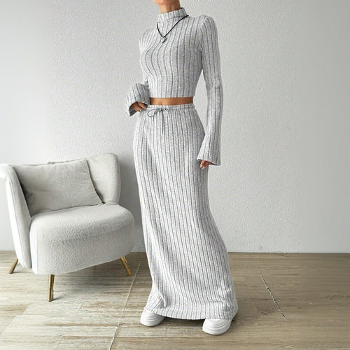 Ensemble top court à manches longues et jupe maxi pour femmes avec une élégante structure en rib Chic & Stil