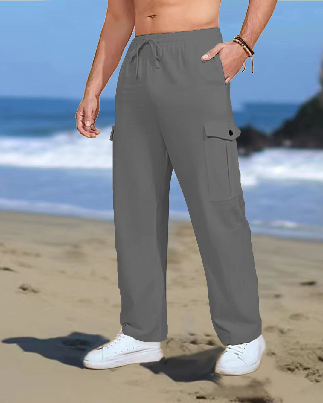 Casual cargo pants for men with elastic waistband and practical side pockets Lune London