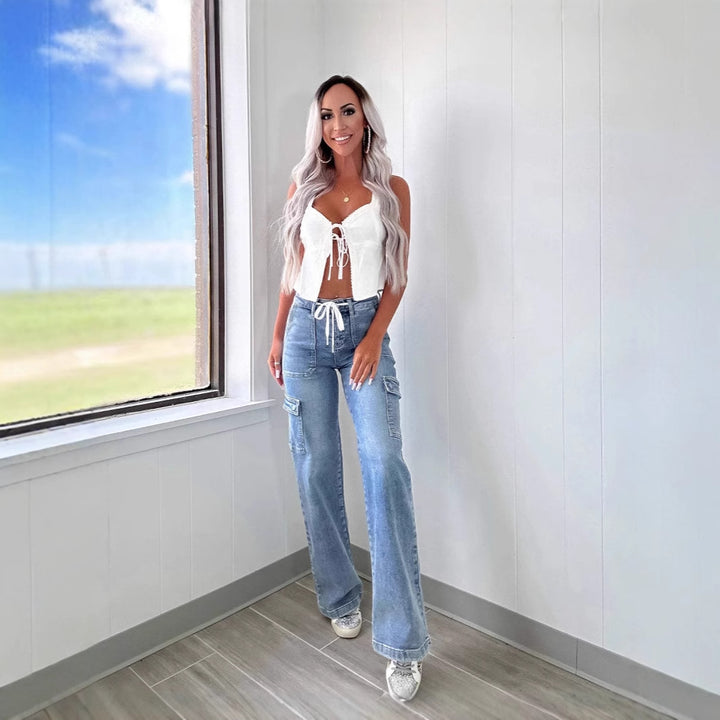 Chic & Stil Women's Wide Leg Cargo Jeans with Adjustable Waist