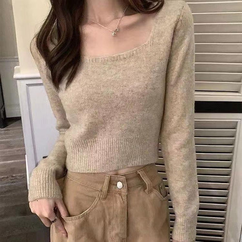 Pull court élégant pour femmes avec encolure carrée et texture à maille fine Chic & Stil