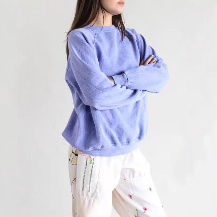 Ladies Casual and Comfortable Sweatshirt with Relaxed Fit Lune London