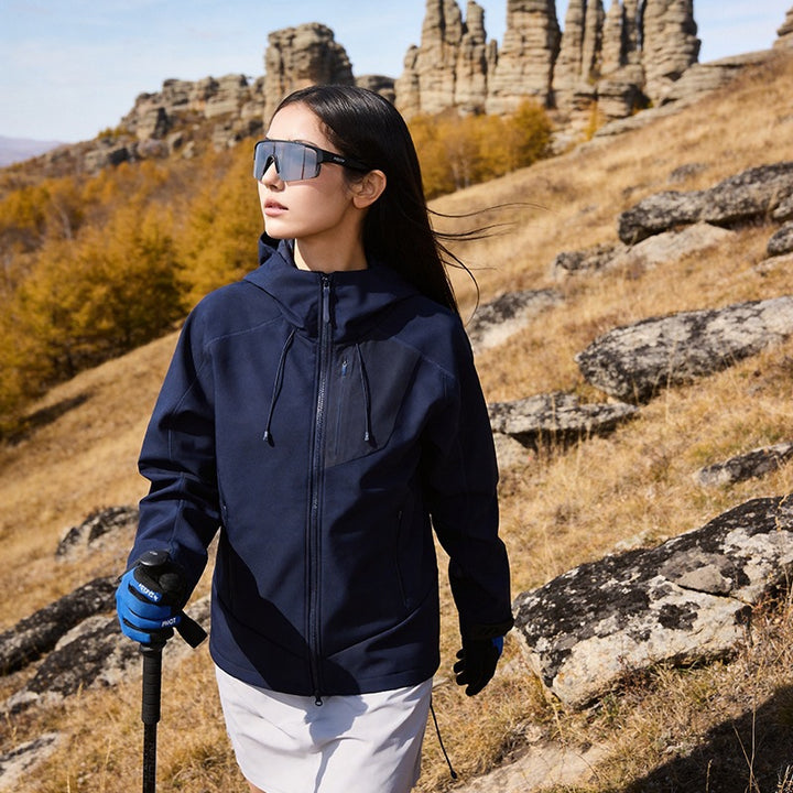 Unisex Softshell Outdoor Jacket with Hood, windproof and elastic Amarae