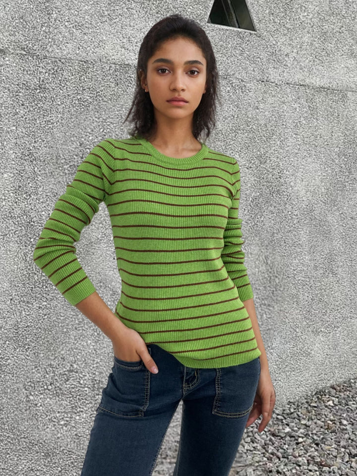 Sweat à côtes pour femmes avec design rayé et manches longues Chic & Stil