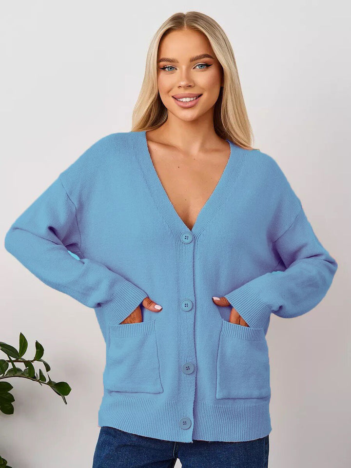 Gilet tricoté décontracté pour femmes avec col en V et poches pratiques Chic & Stil