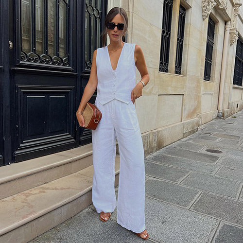 Trendy women's outfit in lightweight linen Amarae