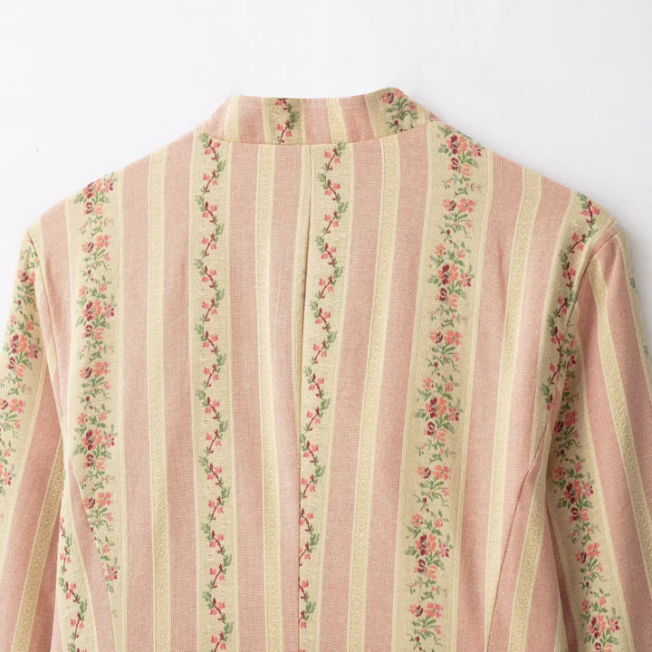 Women's short jacket with stand-up collar and vintage floral pattern Amarae
