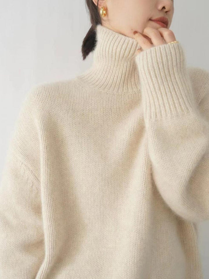 Lune London | Elegant turtleneck sweater for women