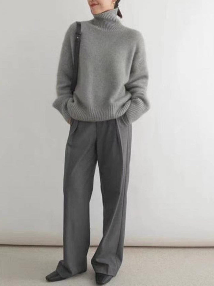 Lune London | Elegant turtleneck sweater for women
