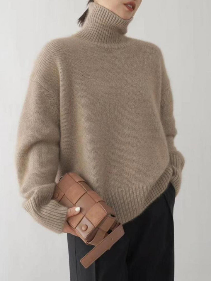 Lune London | Elegant turtleneck sweater for women