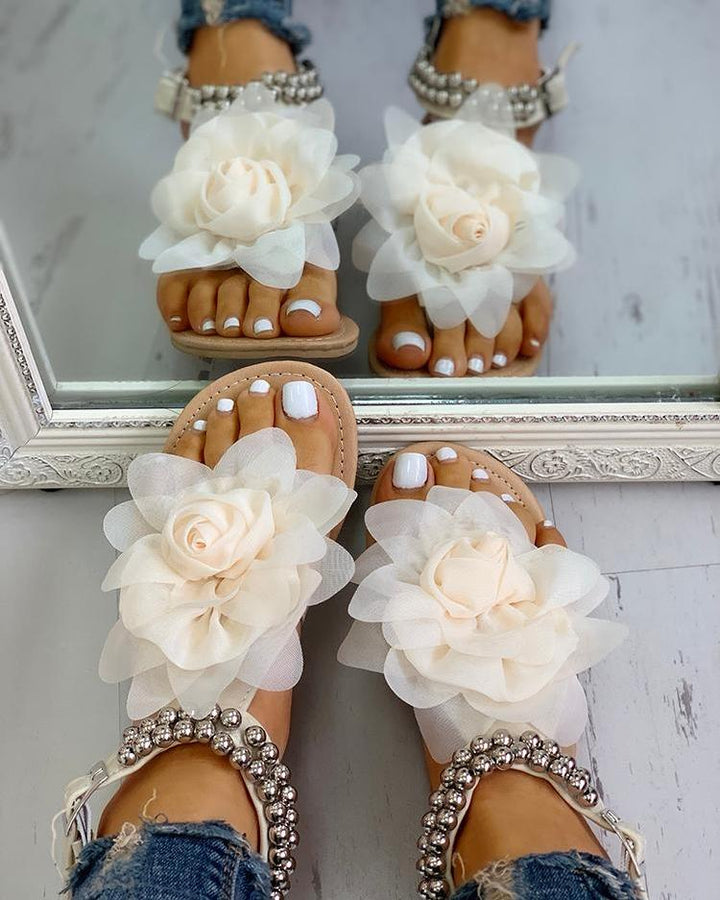 Lune London | Comfortable Flower Bead Straps Flat Sandal