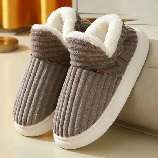 Lune London | Plush Slippers for Men & Women - Non-Slip Sole