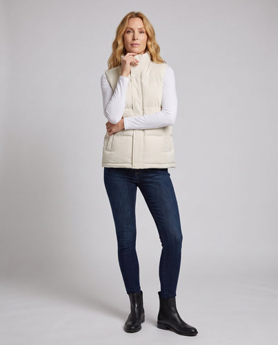 Women Sleeveless Padded Vest with High Stand-Up Collar and Light Thermal Insulation Amarae