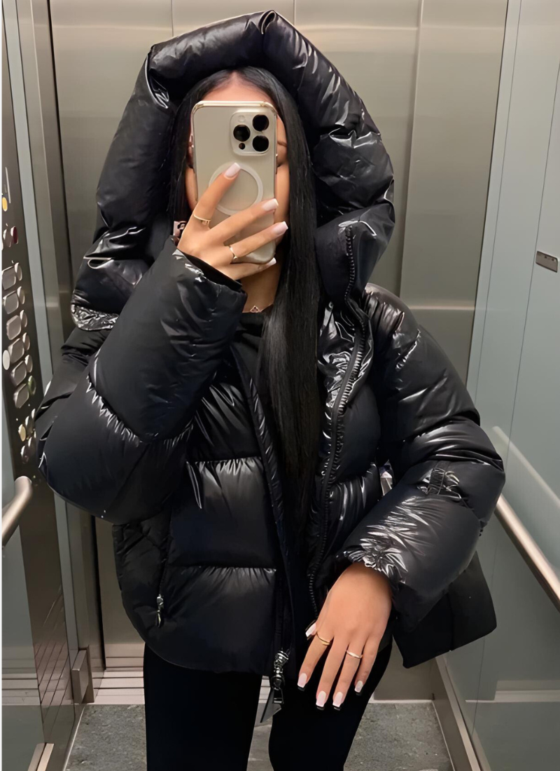 Chic Und Stil | Women's Shiny Puffer Jacket with Hood and Padding