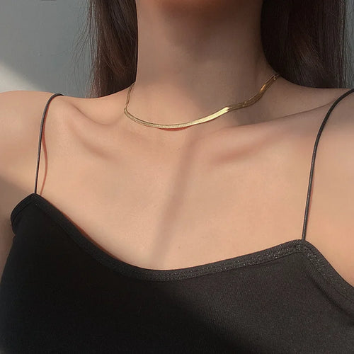 Amarae | Snake chain link collar